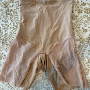 Honeylove Shapewear Shorts in Tan